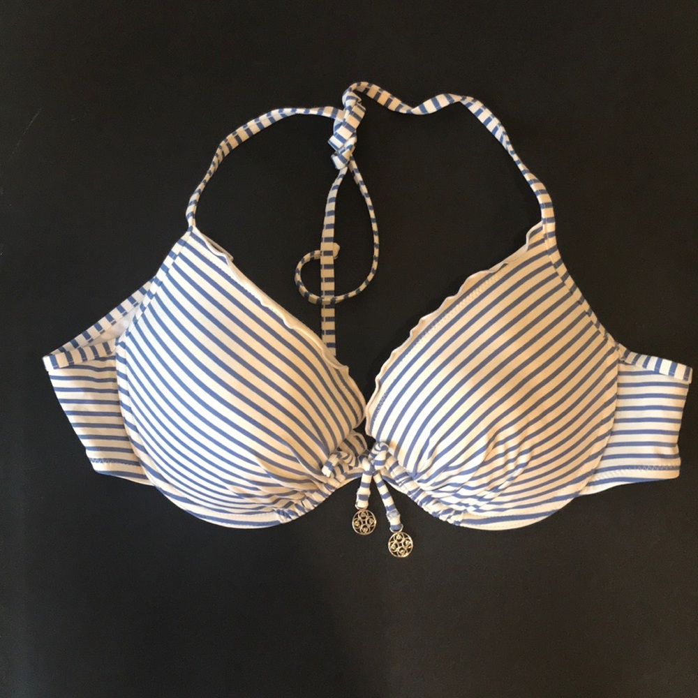 NWOT H&M bikini top